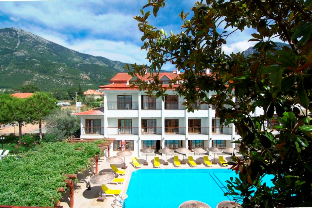 Golden Life Blue & Green Hotel